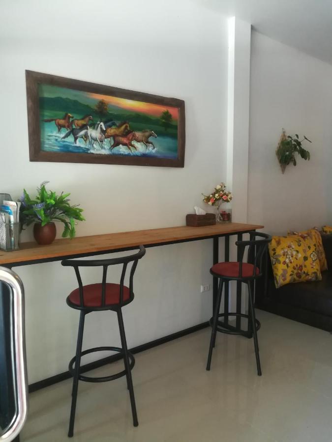 Mae Pon Hostel Khao Lak Exterior photo